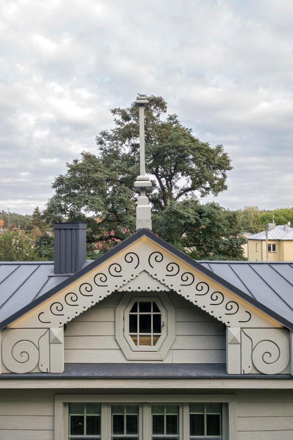 Suite With Private Bathroom At Three Bedroom Interwar Villa Grabyte With Daily Spaces To Share By Pine Forest On The Bank Of The River- 8Min By Car From Old Town Kaunas Eksteriør billede
