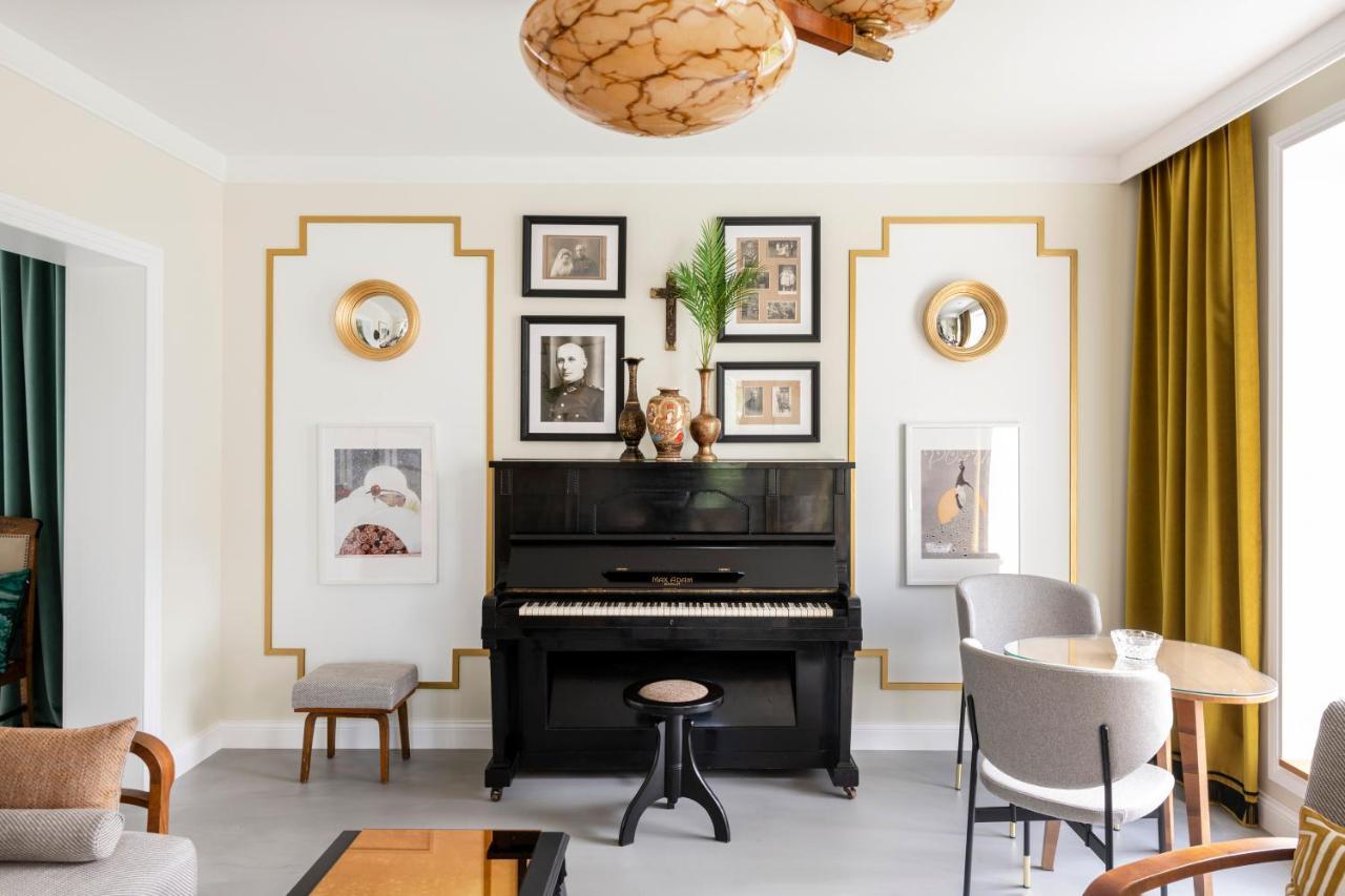Suite With Private Bathroom At Three Bedroom Interwar Villa Grabyte With Daily Spaces To Share By Pine Forest On The Bank Of The River- 8Min By Car From Old Town Kaunas Eksteriør billede