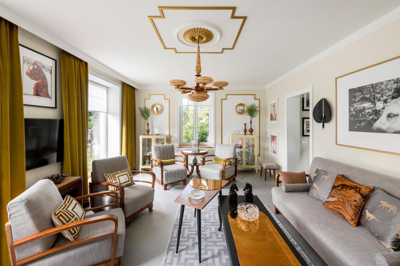 Suite With Private Bathroom At Three Bedroom Interwar Villa Grabyte With Daily Spaces To Share By Pine Forest On The Bank Of The River- 8Min By Car From Old Town Kaunas Eksteriør billede